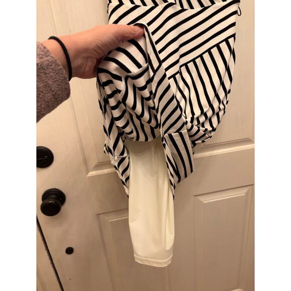 White House Black Market size 2 black and white striped v neck midi dress - Picture 6 of 6